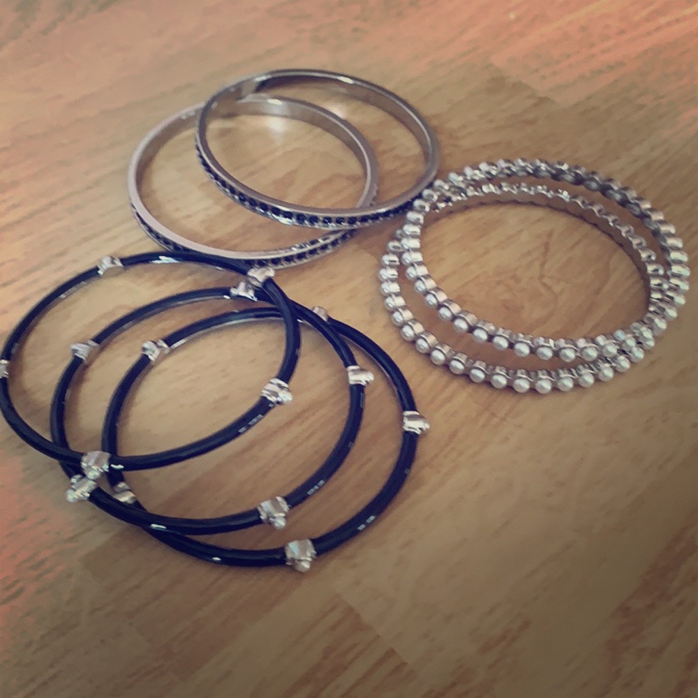 Beautiful set of mix and match bangles!